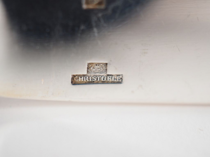 CHRISTOFLE. Ménagère en métal argenté, modèle uniplat. Comprenant :  -