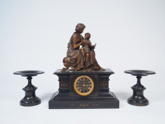 Vente aux enchères Garniture de cheminée Napoléon III en bronze à patine médaille et marb