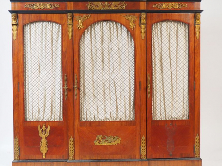 Cabinet de travail de style Empire en acajou et placage d'acajou, bell