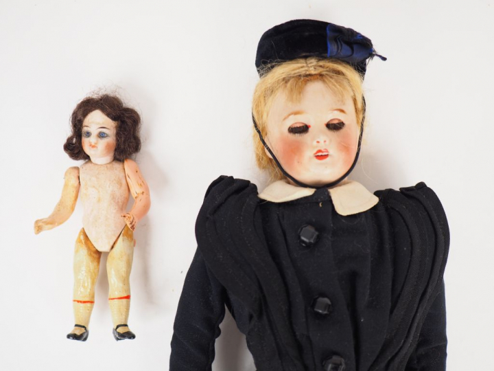 Poupée hybride, tête porcelaine SFBJ, bouche ouverte, yeux basculants,