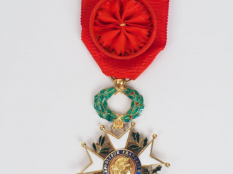 Vente aux enchères Etoile d’officier de la légion d’honneur Troisième République en or et