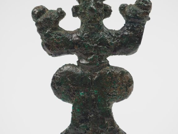 Idole tubulaire en bronze du Luristan. VIII-VIIe siècle av. J.-C.  H. 