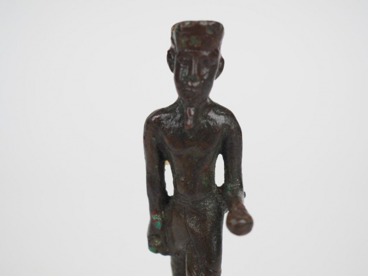 Dieu Amon en bronze. Egypte. Basse Epoque (664-332 av. J.-C.). H. : 9 