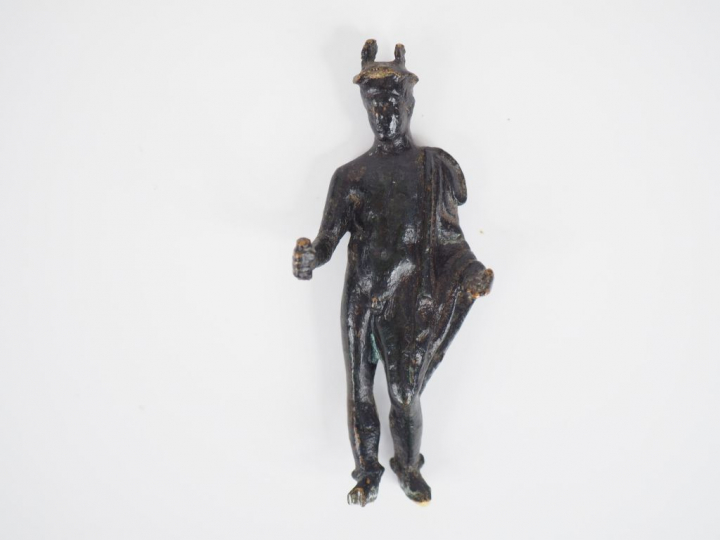 Statuette en bronze du dieu romain Mercure. H. : 10 cm.