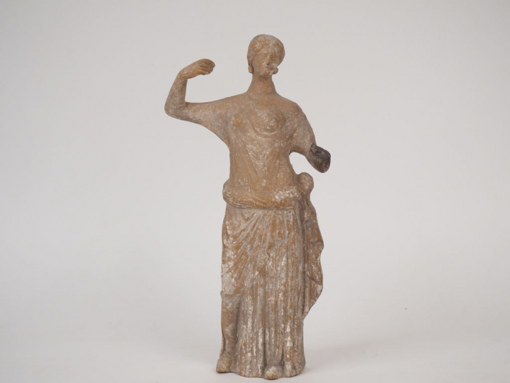 Importante figurine d’Aphrodite en terre cuite, d’après la célèbre sta