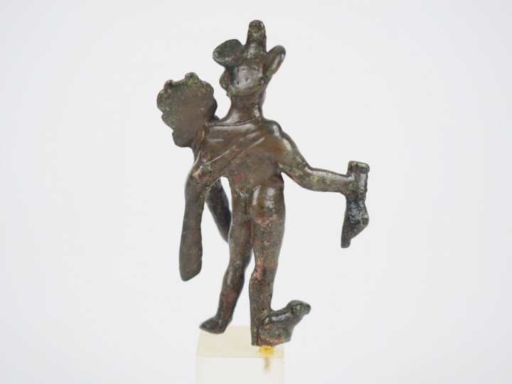 Statuette en bronze du dieu Hermès. Ier-IIIe s. apr. J.-C. H. : 7.4 cm