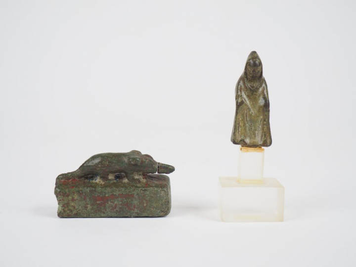 Sarcophage de musaraigne en bronze. Egypte. Basse-Epoque. Accident au 
