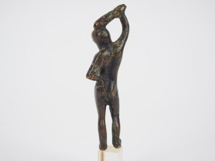 Statuette en bronze d’Héraclès/Hercule d’après l’antique. H. : 12.5 cm