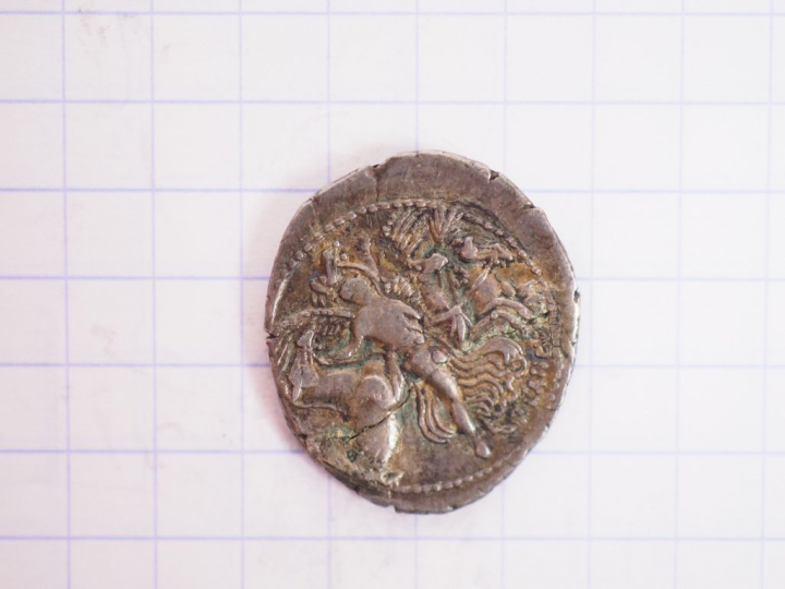 Licius Plautius Plancus. Denier d’argent. Rome.47 av. J.-C. A/ L. PLAV