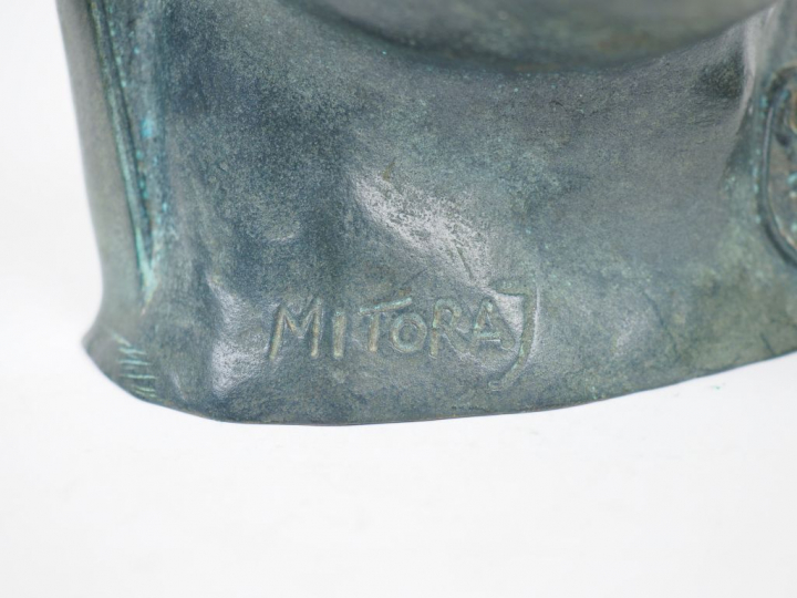 Igor MITORAJ  "Centurion" Sculpture en bronze à patine verte. Signée. 