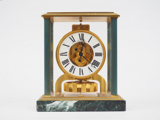 Vente aux enchères JAEGER-LECOULTRE Pendule "Atmos" 24 x 21,2 x 16,4 cm