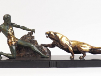 Vente aux enchères BRAULT "Fauve attaquant un jeune homme". Sculpture en bronze polychrom