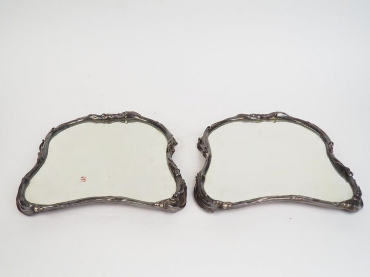 CHRISTOFLE Grand centre de table de style rocaille en métal argenté et