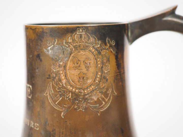 Suite de six mesures en bronze de la Marine du Havre, armoriées et dat