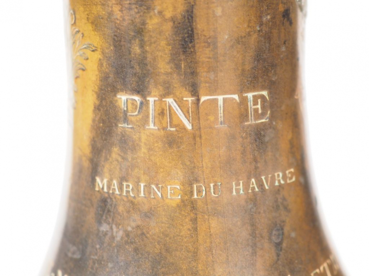 Suite de six mesures en bronze de la Marine du Havre, armoriées et dat