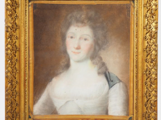 Vente aux enchères Ecole Française début XIXème "Portrait de dame" Pastel.  Dim. à vue: 4