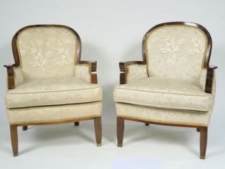 Vente aux enchères Suite de quatre bergères de style 1940 en palissandre de Rio, garnitur