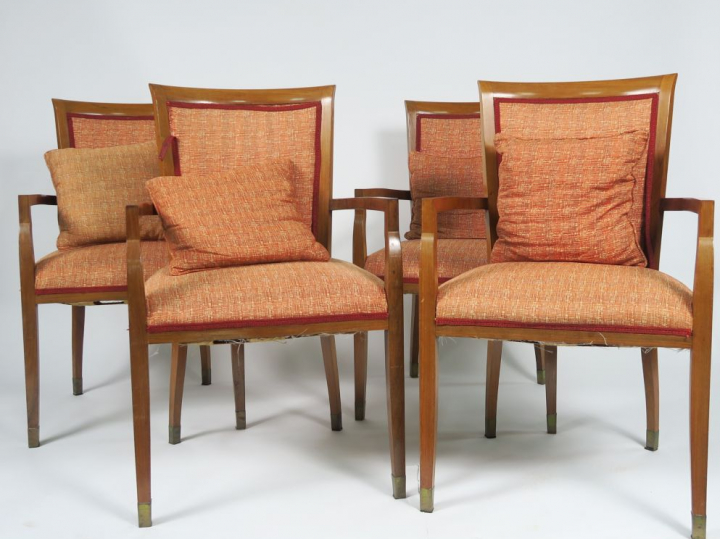 Suite de quatre fauteuils Art déco en palissandre, garniture de tissu 