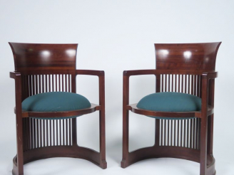 Vente aux enchères FRANK LLOYD WRIGHT  Paire de chaises 606 Barrell Edition Cassina signé