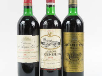 Vente aux enchères 3 BOUTEILLES DE 1973 : 1 CHÂTEAU D'ISSAN MARGAUX HEP - 1 CHÂTEAU HAUT 