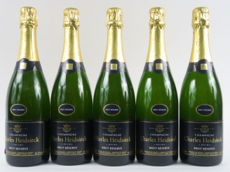 Vente aux enchères 5 BOUTEILLES CHAMPAGNE CHARLES HEIDSIECK 'BRUT RÉSERVE'