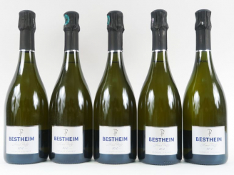 Vente aux enchères 5 BOUTEILLES CRÉMANT D'ALSACE 'GRAND PRESTIGE' BESTHEIM - 2010
