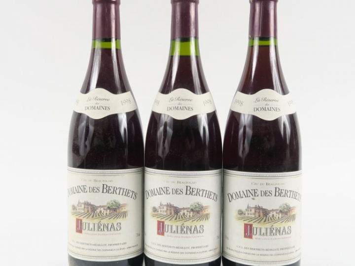 3 BOUTEILLES JULIÉNAS DOMAINE DES BERTHETS - 1998