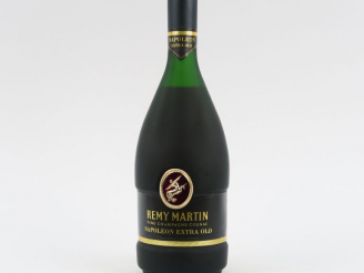 Vente aux enchères 1 BOUTEILLE COGNAC REMY MARTIN 'NAPOLEON EXTRA OLD' - COFFRET