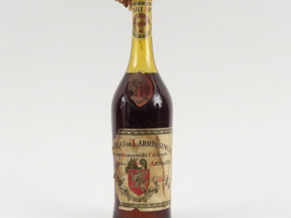 Vente aux enchères 1 BOUTEILLE ARMAGNAC CHÂTEAU DE LARRESSINGLE - 1900 - EA