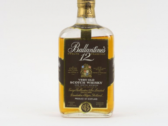 Vente aux enchères 1 BOUTEILLE WHISKY BALLANTINE'S 12 ANS 43 ° - COFFRET