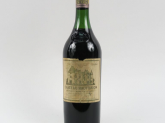 Vente aux enchères 1 BOUTEILLE CHÂTEAU HAUT BRION 1er GCC GRAVES -  1960 - 4 CM/ELA
