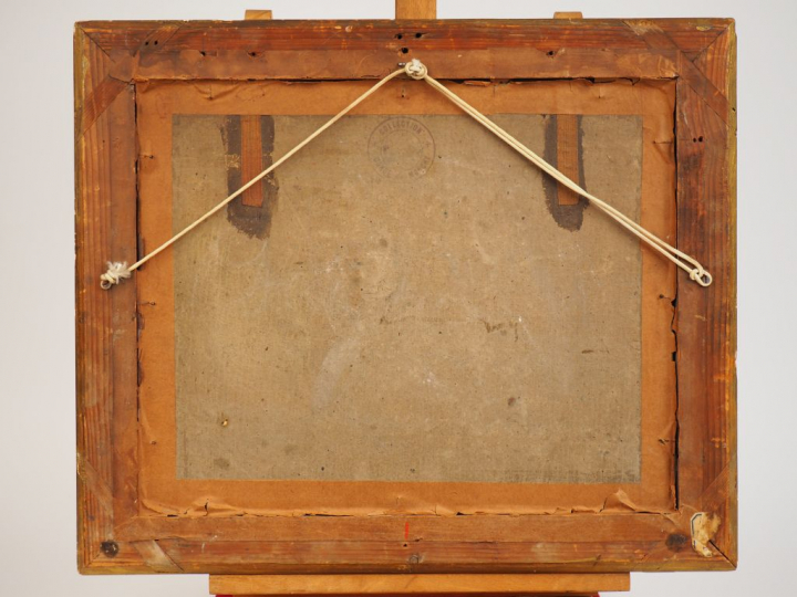 Paire de tissus brodés XVIIIème, à décor d’armoiries en médaillon. Dim