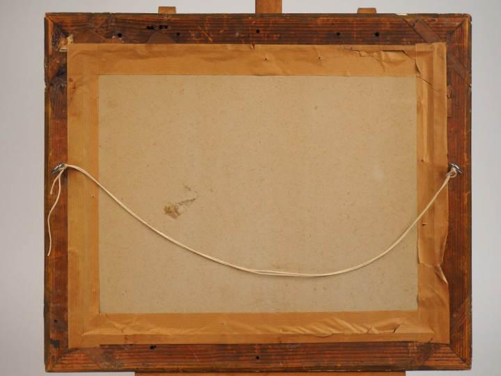 Paire de tissus brodés XVIIIème, à décor d’armoiries en médaillon. Dim