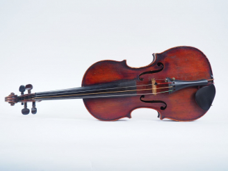 Vente aux enchères Violon MIRECOURT 2ème partie du XIXème.  Etiquette apocryphe de Landol