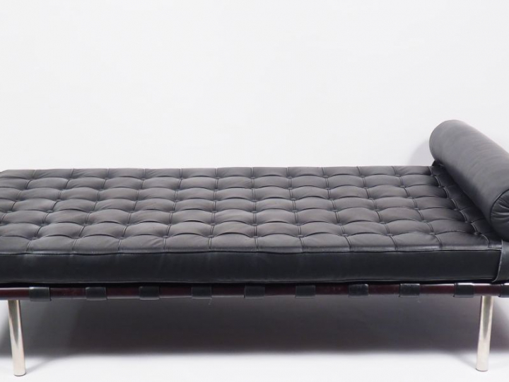 Banquette de repos XXème de style italien en bois et teck.