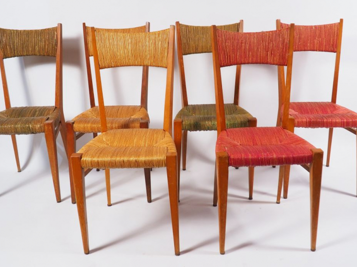 Geneviève PONS. Suite de 6 chaises paillées polychromes.