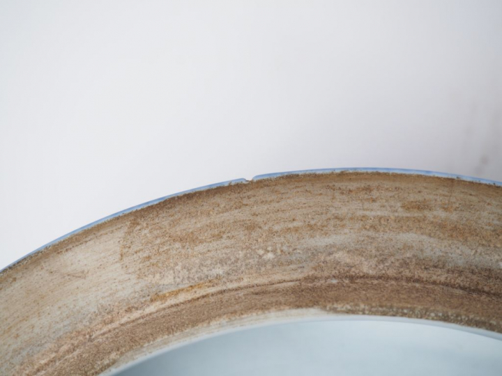 Coupe couverte en porcelaine émaillée bleu poudrée.  Chine, fin du XIX