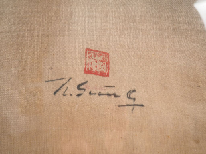 HOANG SUNG "Jeune femme fumant la pipe' Encre et couleurs sur soie.  S