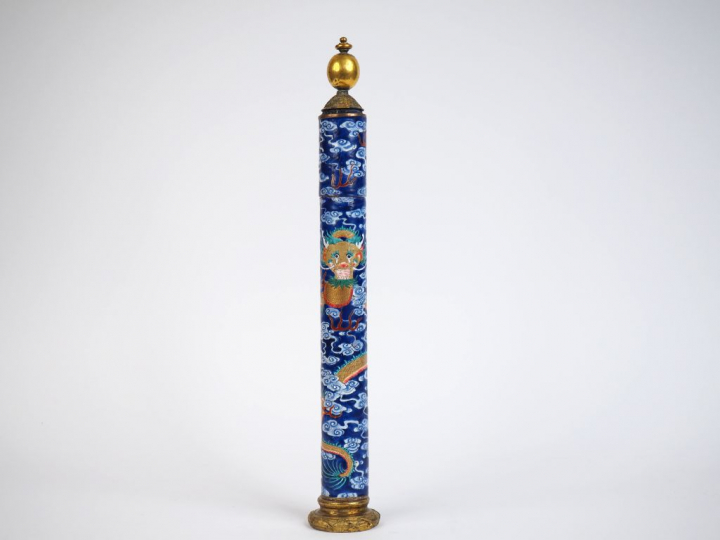 Etui à messages en émaux polychromes de la famille rose sur cuivre, à 