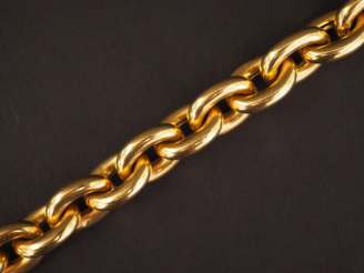 Vente aux enchères URBANO. Bracelet en or jaune, maillons forçat. Signé. Long. 21 cm Poid