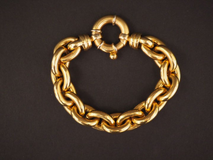 URBANO. Bracelet en or jaune, maillons forçat. Signé. Long. 21 cm Poid