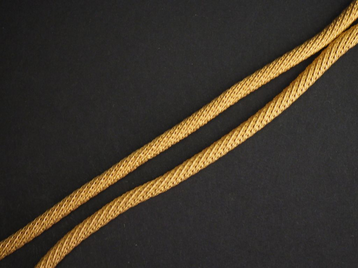 Collier en or jaune, maille tube tressée.  Long. 41 cm Poids. 14,73 g