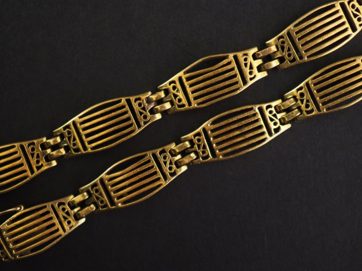 Bracelet en or jaune, maillons ajourés. Long. 19 cm Poids. 22 g  (acci