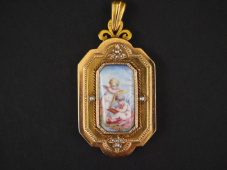 Vente aux enchères Pendentif porte-photo Napoléon III de style Louis XVI en or jaune et p