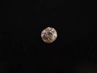 Vente aux enchères Diamant taille ancienne de 0,33 ct environ. (égrisure)