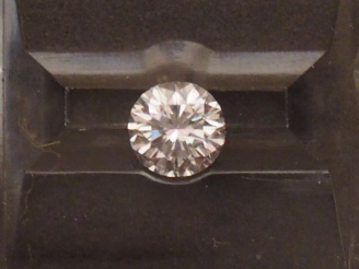 Vente aux enchères Diamant sur papier taille brillant de 0,44 ct environ E-VVS1. Avec son