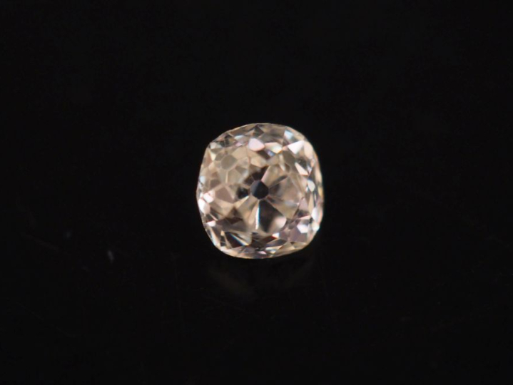 Diamant taille ancienne de 0,5 ct environ.