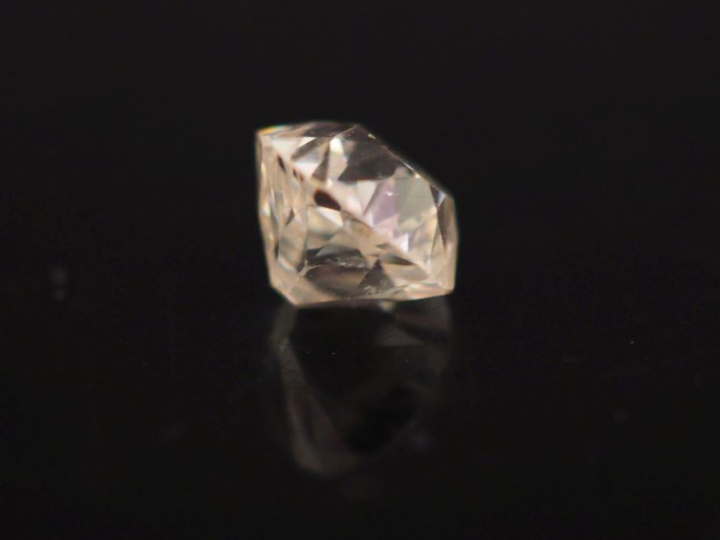 Diamant taille ancienne de 0,5 ct environ.