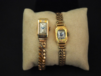 Vente aux enchères Ensemble comprenant :  - une montre bracelet de dame, boitier or jaune