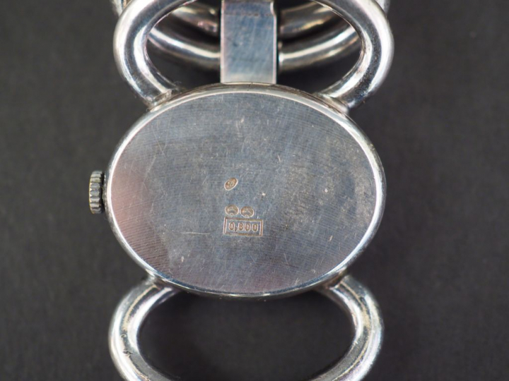 PERRIN. Montre bracelet de dame en argent 800 millièmes.  Long. 16,5 c